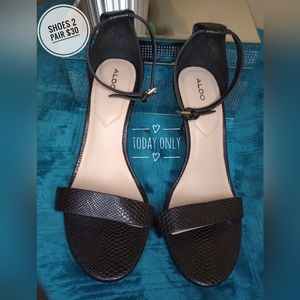 Aldo black snakeskin print heel. Size 9